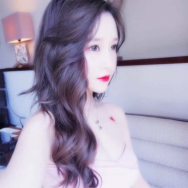 三亚网红伴游一天多少钱