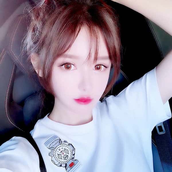 大学生陪游女的价格